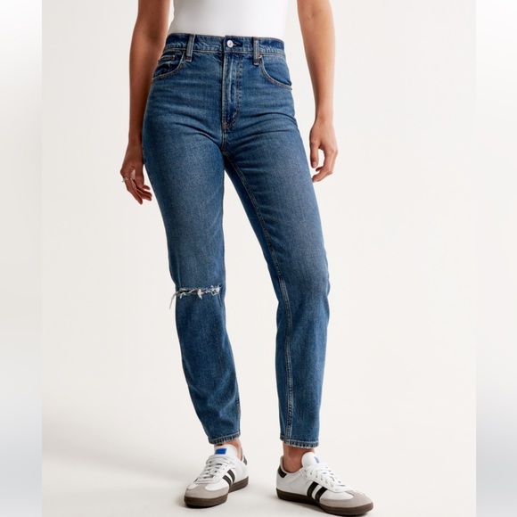 High Rise Mom Jean - Picture 2 of 10